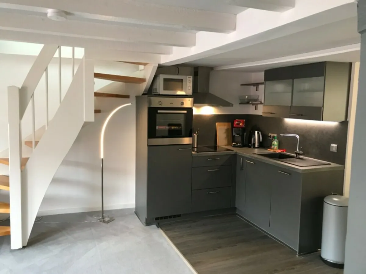 Penthouse – Küche und Maisonette-Treppe
